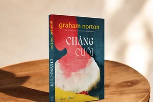 "Chặng cuối": Tiểu thuyết xúc động về nỗi đau liên thế hệ của người dẫn chương trình nổi tiếng Graham Norton