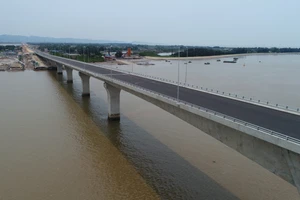 Cầu Tân Vũ - Lạch Huyện là cây cầu vượt biển dài nhất khu vực Đông Nam Á.