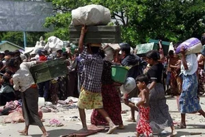 Myanmar sơ tán 4.000 người khỏi bang Rakhine do bạo lực leo thang