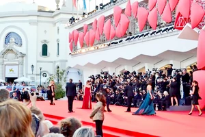 Liên hoan phim quốc tế Venice lần thứ 74