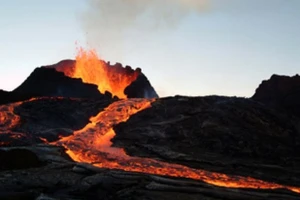 Indonesia: Núi lửa hoạt động, 6.000 người phải sơ tán