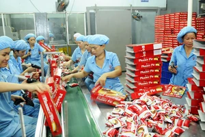 Sản xuất bánh tại Công ty cổ phần Phạm Nguyên