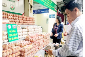 Thực phẩm có thông tin truy xuất nguồn gốc được kinh doanh tại chợ Bến Thành, quận 1, TPHCM
