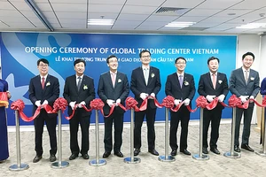 Ngân hàng Shinhan lập trung tâm giao dịch toàn cầu ở Việt Nam