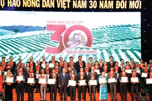87 nông dân tiêu biểu của Việt Nam nhận phần thưởng của Chính phủ