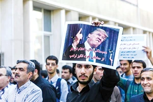 Một cuộc biểu tình phản đối Tổng thống Mỹ tại thủ đô Tehran của Iran (Ảnh: Reuters)