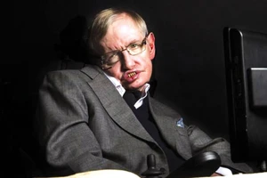 Luận án của tiến sĩ S.Hawking thu hút người đọc