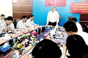 Bí thư Thành ủy TPHCM Nguyễn Thiện Nhân phát biểu chỉ đạo tại buổi làm việc