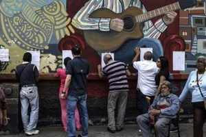 Venezuela cấm nhiều đảng đối lập tham gia bầu tổng thống