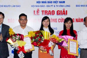 Trao giải báo chí viết về ĐBSCL