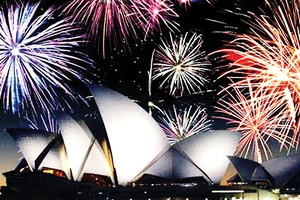 Pháo hoa tại cầu cảng Sydney