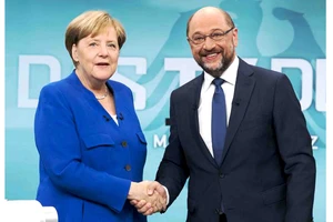 Để có được cái bắt tay với ông Martin Schulz, bà Merkel đã nhượng bộ hàng loạt yêu cầu của SPD