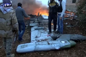 Hiện trường máy bay chiến đấu Nga bị bắn rơi ở tỉnh Idlib, Syria, ngày 3-2-2018. Ảnh: EMC