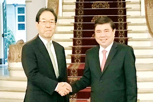 Chủ tịch UBND TPHCM Nguyễn Thành Phong tiếp ông Keiji Kimura, Chủ tịch J-CODE 