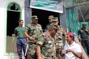 Sri Lanka dỡ bỏ tình trạng khẩn cấp