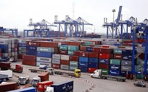 Xử lý hàng ngàn container phế liệu tồn cảng