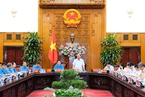 Thủ tướng Nguyễn Xuân Phúc tại buổi làm việc với Tổng Liên đoàn Lao động Việt Nam. Ảnh: VGP