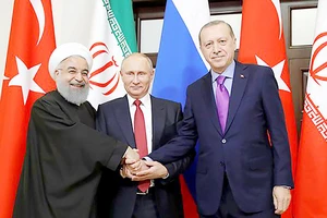 Mỹ tăng các biện pháp trừng phạt khiến các nước Iran, Nga, Thổ Nhĩ Kỳ xích lại gần nhau hơn. Ảnh: REUTERS