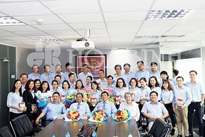 Công ty CP Tập đoàn Xây dựng Hòa Bình tri ân nhân Ngày Nhà giáo Việt Nam 20-11