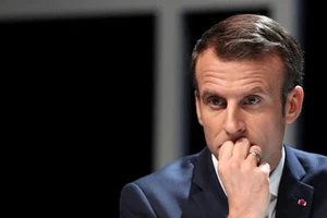 Tổng thống Pháp bị điều tra tài khoản tranh cử