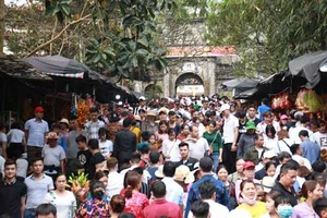 Nhiều nhà hàng ở chùa Hương vi phạm an toàn thực phẩm