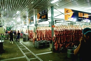 Chợ đầu mối Bình Điền: Kiểm soát chặt chất lượng thịt các loại