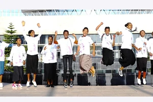 Các cô gái tham gia Ngày của nữ giới trong lĩnh vực CNTT và truyền thông tại Ethiopia