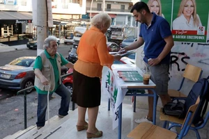 Hy Lạp bầu cử trước thời hạn 