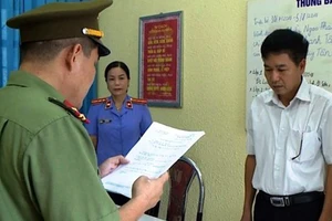 Ông Trần Xuân Yến bị khai trừ Đảng và khởi tố vì liên quan vụ gian lận thi cử