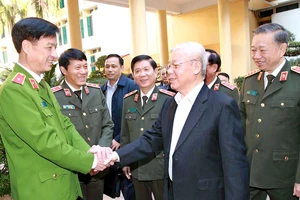 Tổng Bí thư, Chủ tịch nước Nguyễn Phú Trọng với các đại biểu dự hội nghị. Ảnh: TTXVN