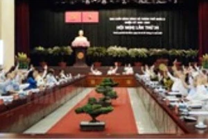 Thông báo Hội nghị lần thứ 34 Ban Chấp hành Đảng bộ TPHCM khóa X