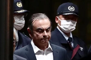Ông Carlos Ghosn (giữa) tại Tokyo. Nguồn: TTXVN