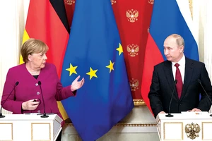 Tổng thống Nga Putin và Thủ tướng Đức Merkel tại cuộc họp báo chung