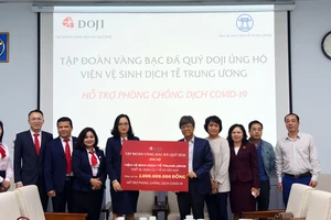 Tập đoàn Vàng bạc Đá quý DOJI và Ngân hàng TMCP Tiên Phong ủng hộ 10 tỷ đồng chống dịch Covid-19