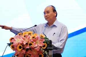 Thủ tướng Chính phủ Nguyễn Xuân Phúc phát biểu tại hội nghị