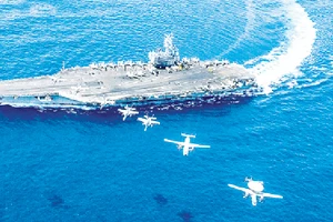 Tàu sân bay Mỹ USS Ronald Reagan hoạt động ở Biển Đông