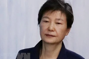 Cựu Tổng thống Hàn Quốc Park Geun-hye tới một phiên tòa ở Seoul. Ảnh: Yonhap/TTXVN