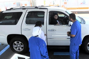 Xét nghiệm “Drive-thru” tại Kuwait 