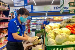Chuỗi siêu thị Co.opmart đón khách bình thường trở lại từ ngày 1-10