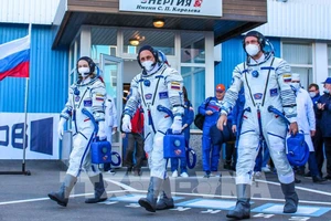Nhóm làm phim Nga “cập bến” ISS