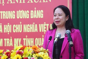 Phó Chủ tịch nước thăm, tặng quà tại huyện Nam Trà My, tỉnh Quảng Nam
