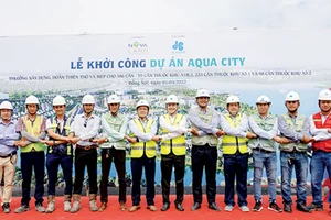 Tập đoàn Xây dựng Hòa Bình khởi công hai gói thầu mới tại đại dự án Aqua City