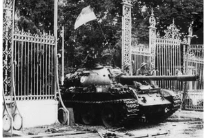 9 giờ 30 phút ngày 30-4-1975, xe tăng Quân Giải phóng tiến vào dinh Độc Lập