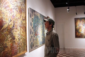 Triển lãm “Vườn tâm tưởng” của họa sĩ Trần Văn Binh