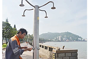 Trụ ắm nước ngọt công cộng bị hư hỏng tại Bãi Trước (TP Vũng Tàu). Ảnh: TẠP CHÍ DU LỊCH TPHCM