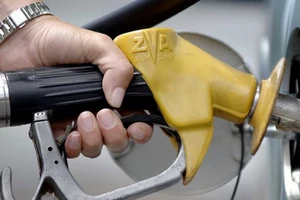 Hàn Quốc gia hạn trợ giá dầu diesel