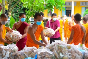 Sóc Trăng: Đồng bào Khmer tích cực tham gia công tác từ thiện xã hội