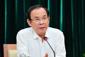 Đồng chí Nguyễn Văn Nên, Ủy viên Bộ Chính trị, Bí thư Thành ủy TPHCM, Trưởng Ban Chỉ đạo Cải cách tư pháp TPHCM chủ trì. Ảnh: VIỆT DŨNG