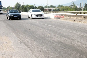 Hà Tĩnh đề nghị Bộ GTVT chỉ đạo khắc phục, sửa chữa hư hỏng trên quốc lộ 1A