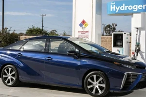 Xe Mirai chạy bằng năng lượng hydro của hãng Toyota